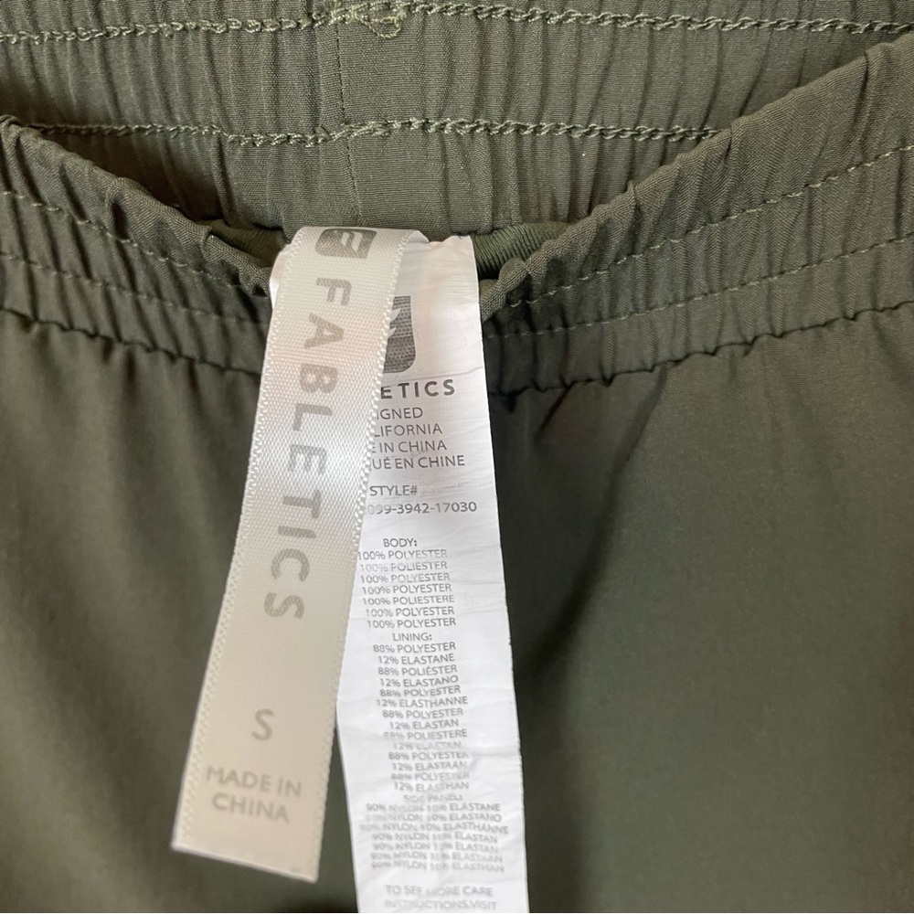 Fabletics Cynthia Short Bundle Size Small - Picture 6 of 12